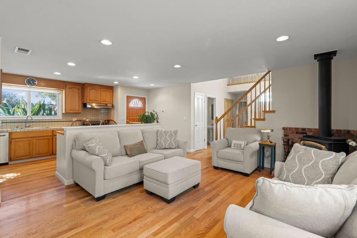 5540 Dartmouth Drive - Photo 2