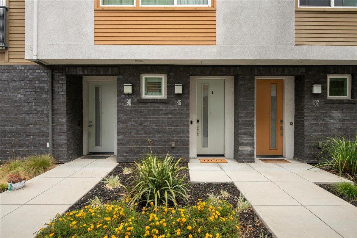 186 Nexus Loop - Photo 1