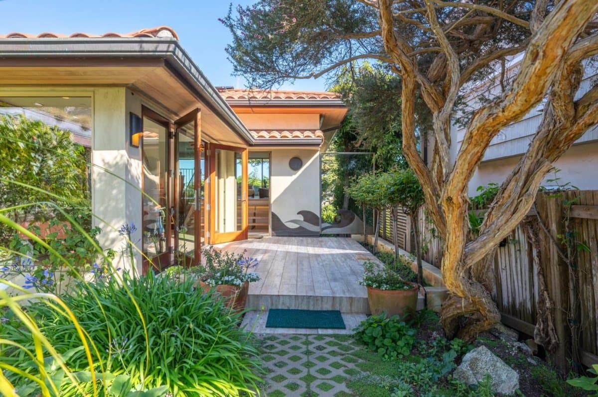 2385 Bay View Avenue - Photo 3