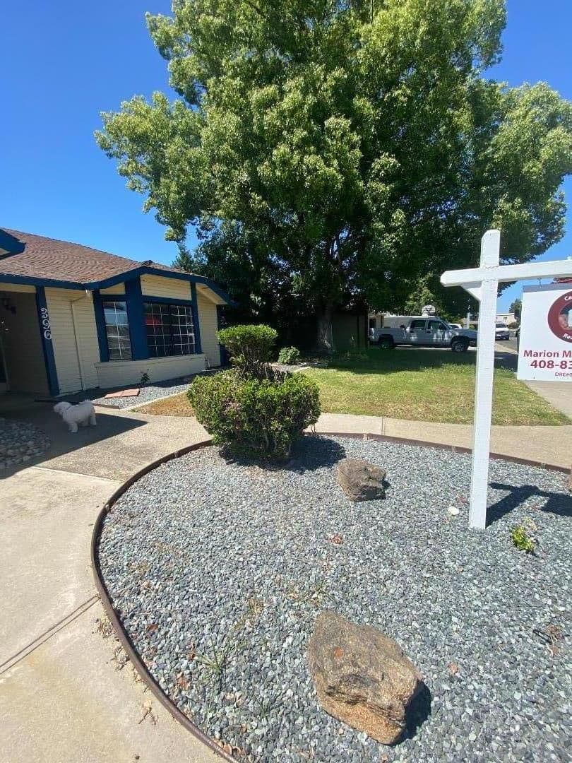 396 Lancaster Drive - Photo 2