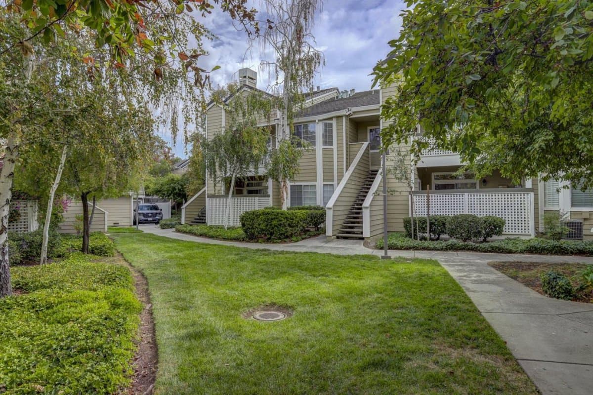 5918 Bridgeport Lake Way - Photo 1