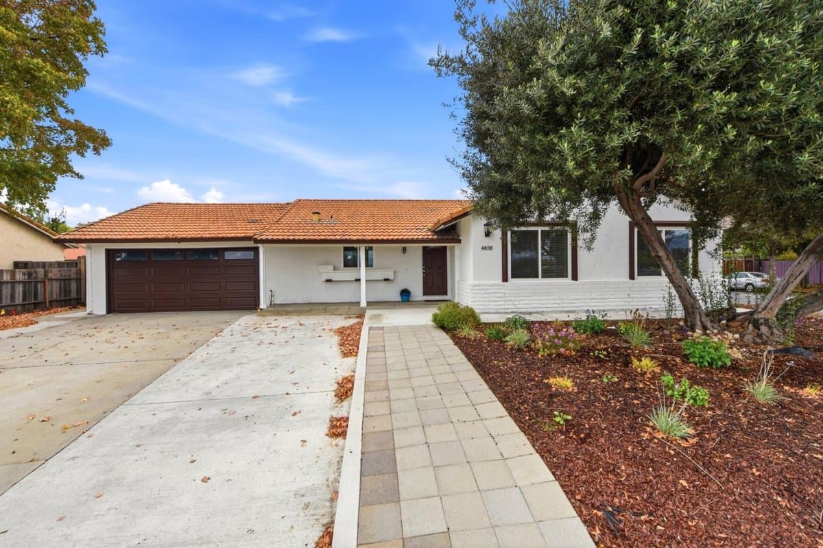 4838 Snell Avenue - Photo 1