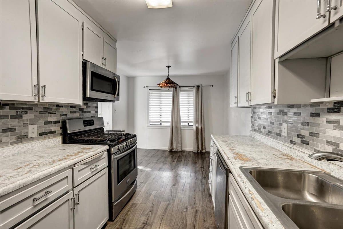 2114 Teakwood Street - Photo 1