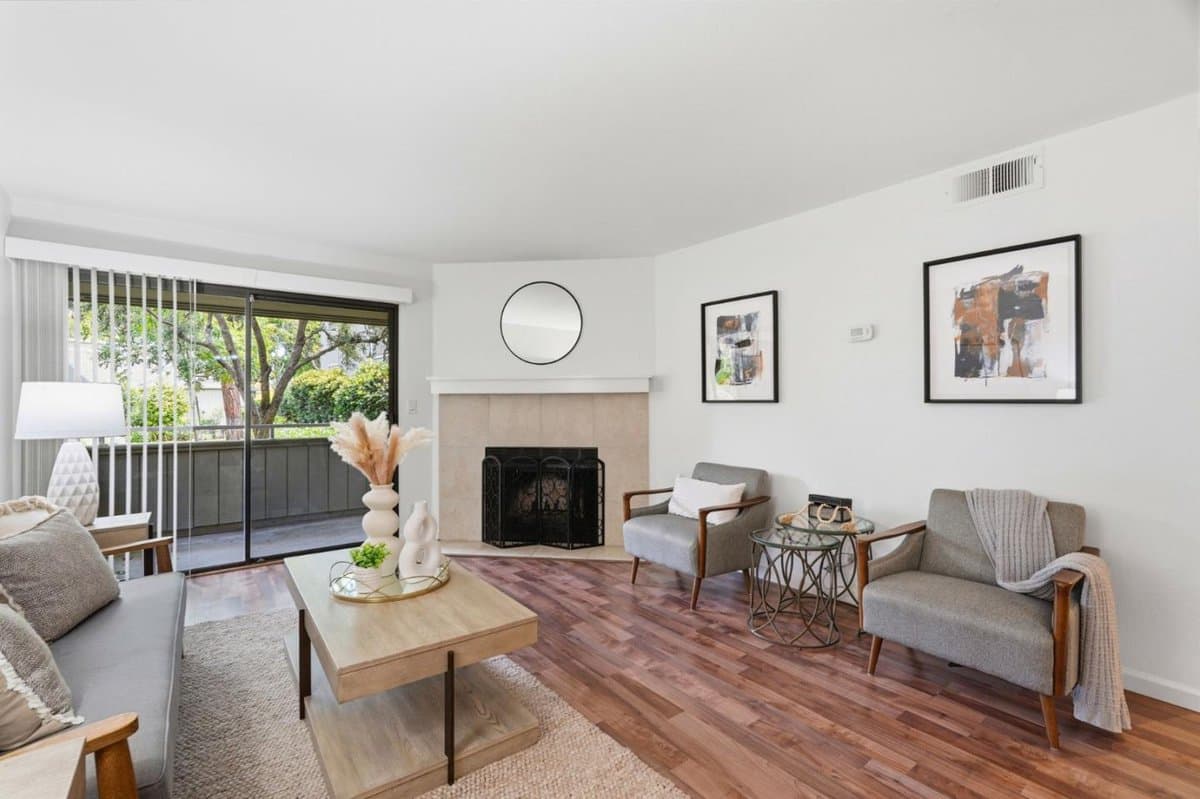 1652 Braddock Court - Photo 2