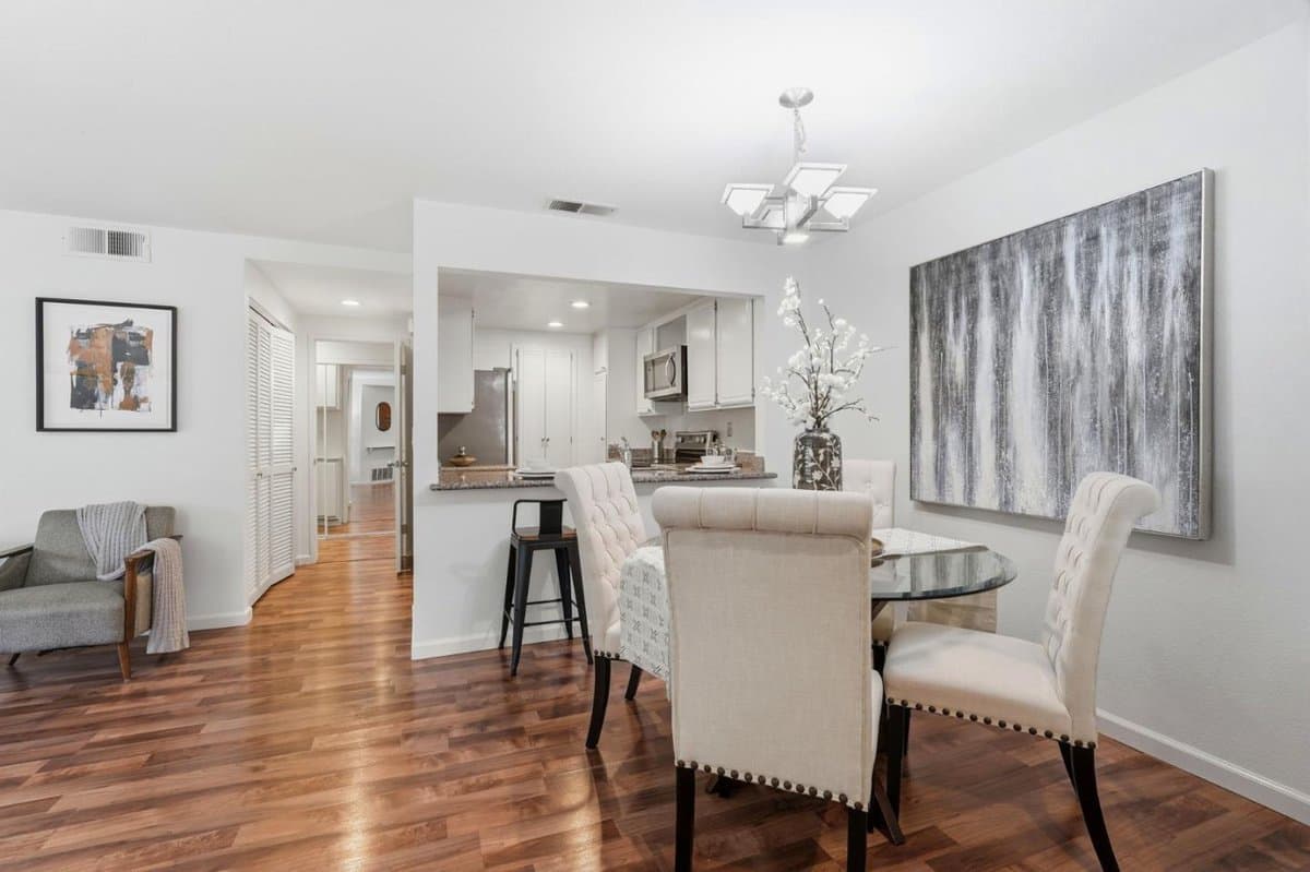 1652 Braddock Court - Photo 5