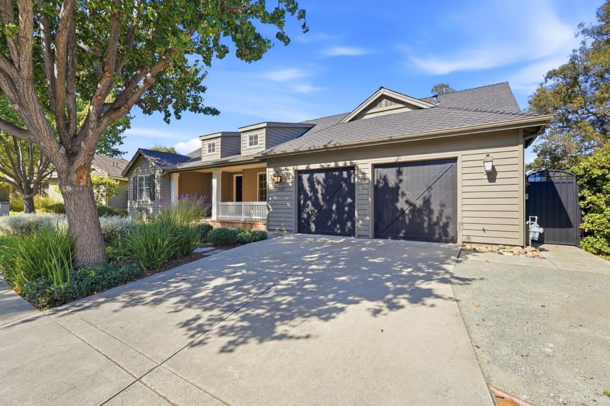 11008 Sycamore Drive - Photo 3