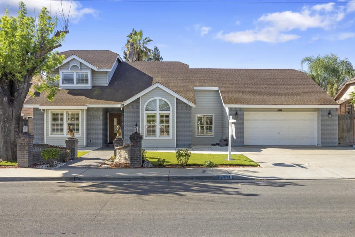 2604 Snyder Avenue - Photo 1