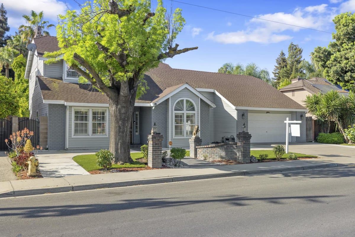 2604 Snyder Avenue - Photo 3