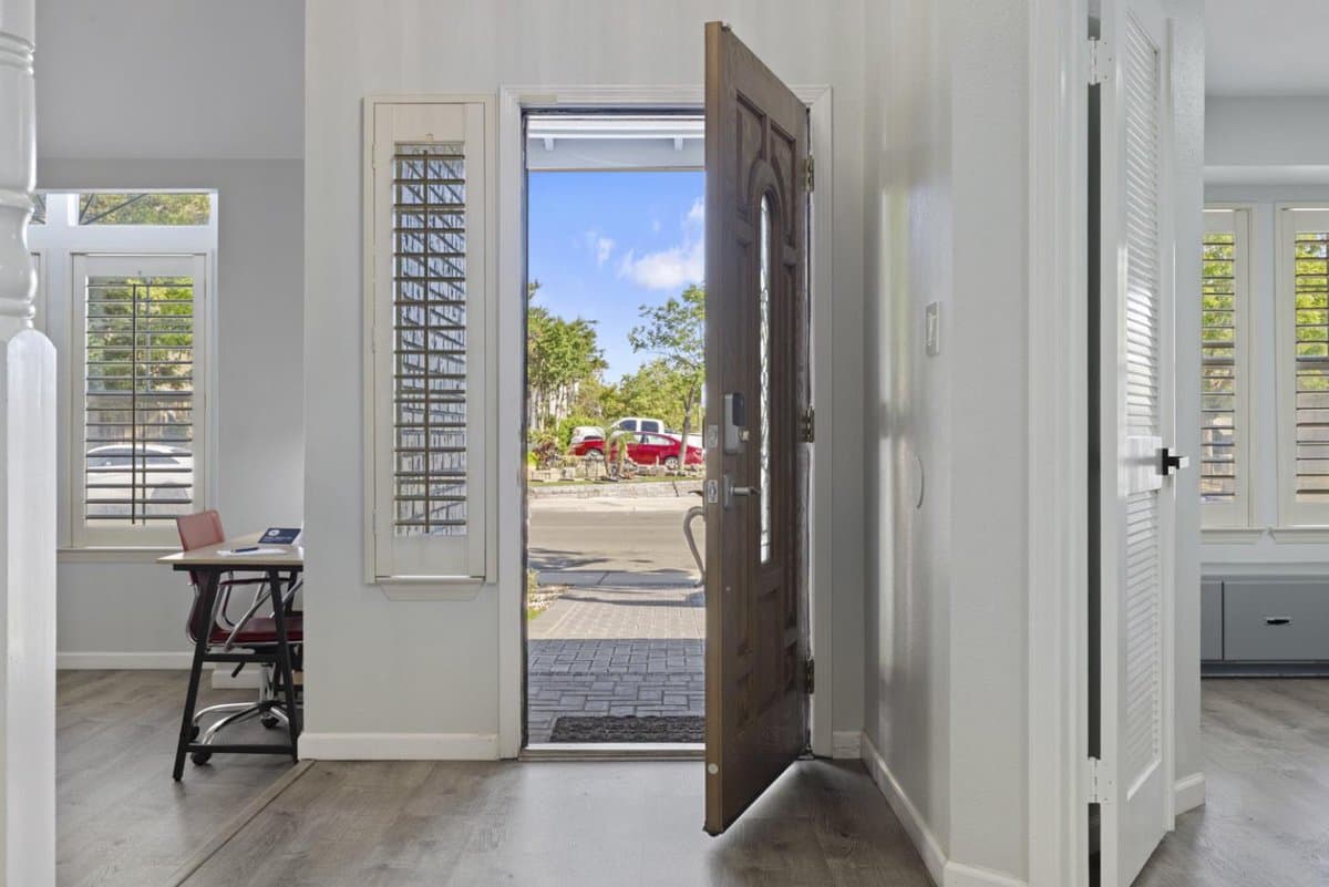 2604 Snyder Avenue - Photo 5