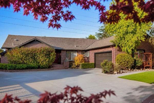 12498 Sumner Drive - Photo 2