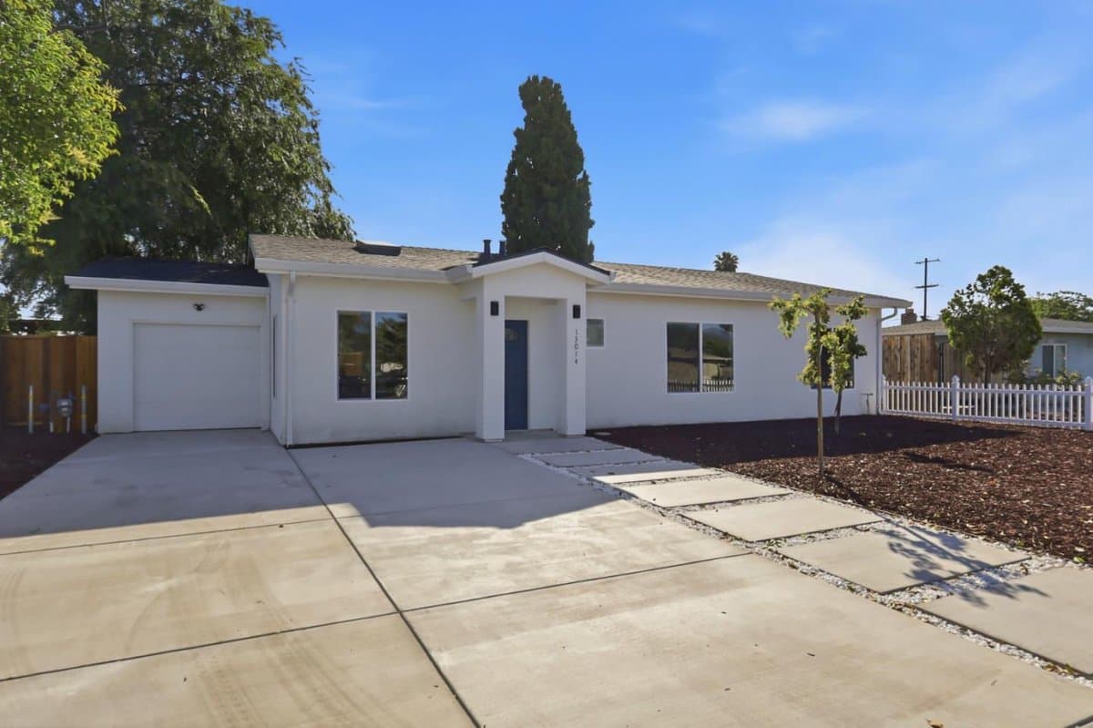 13014 Pfeifle Avenue - Photo 2