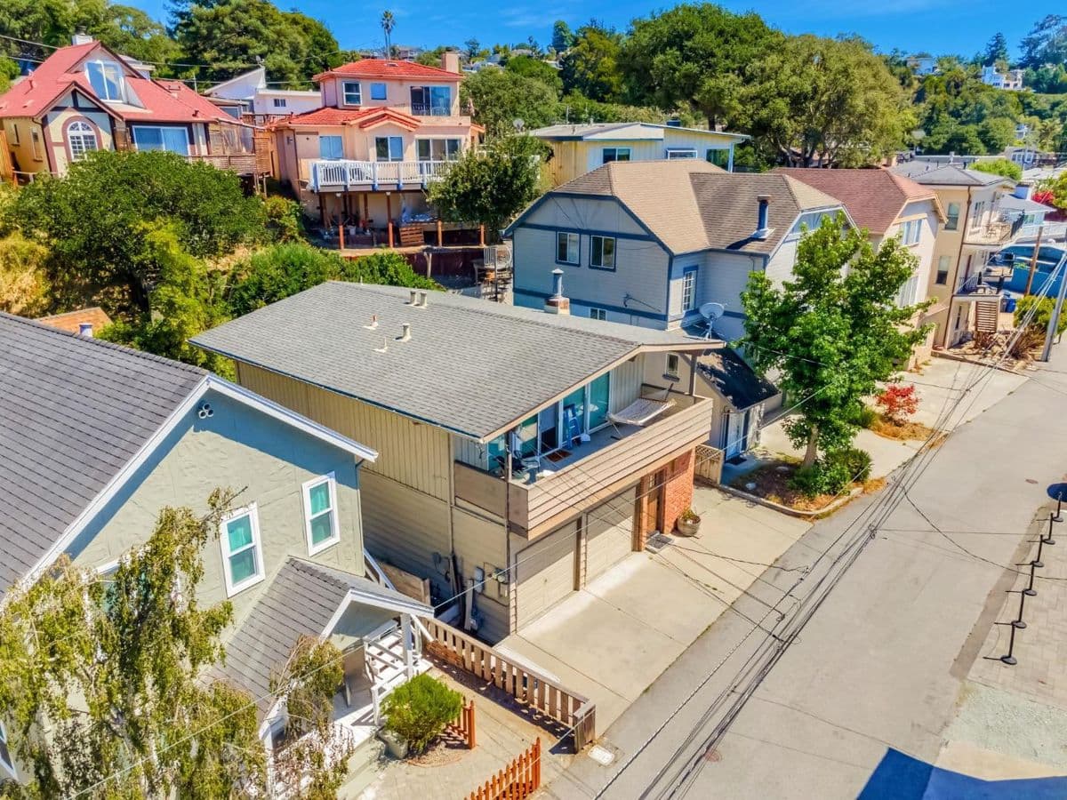 307 Treasure Island - Photo 3