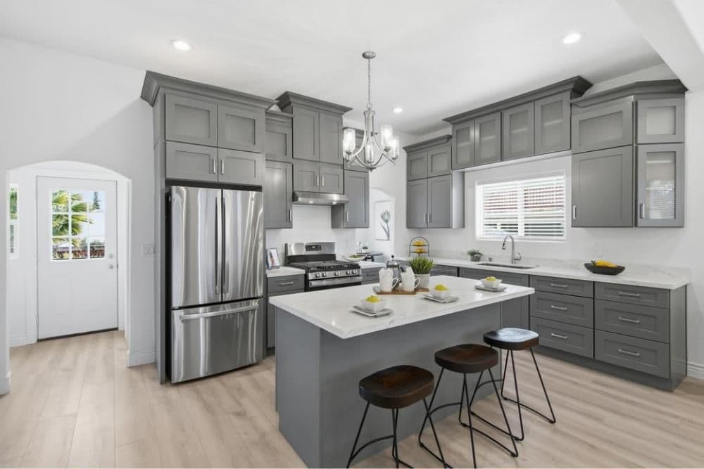 421 West Virginia Street - Photo 2