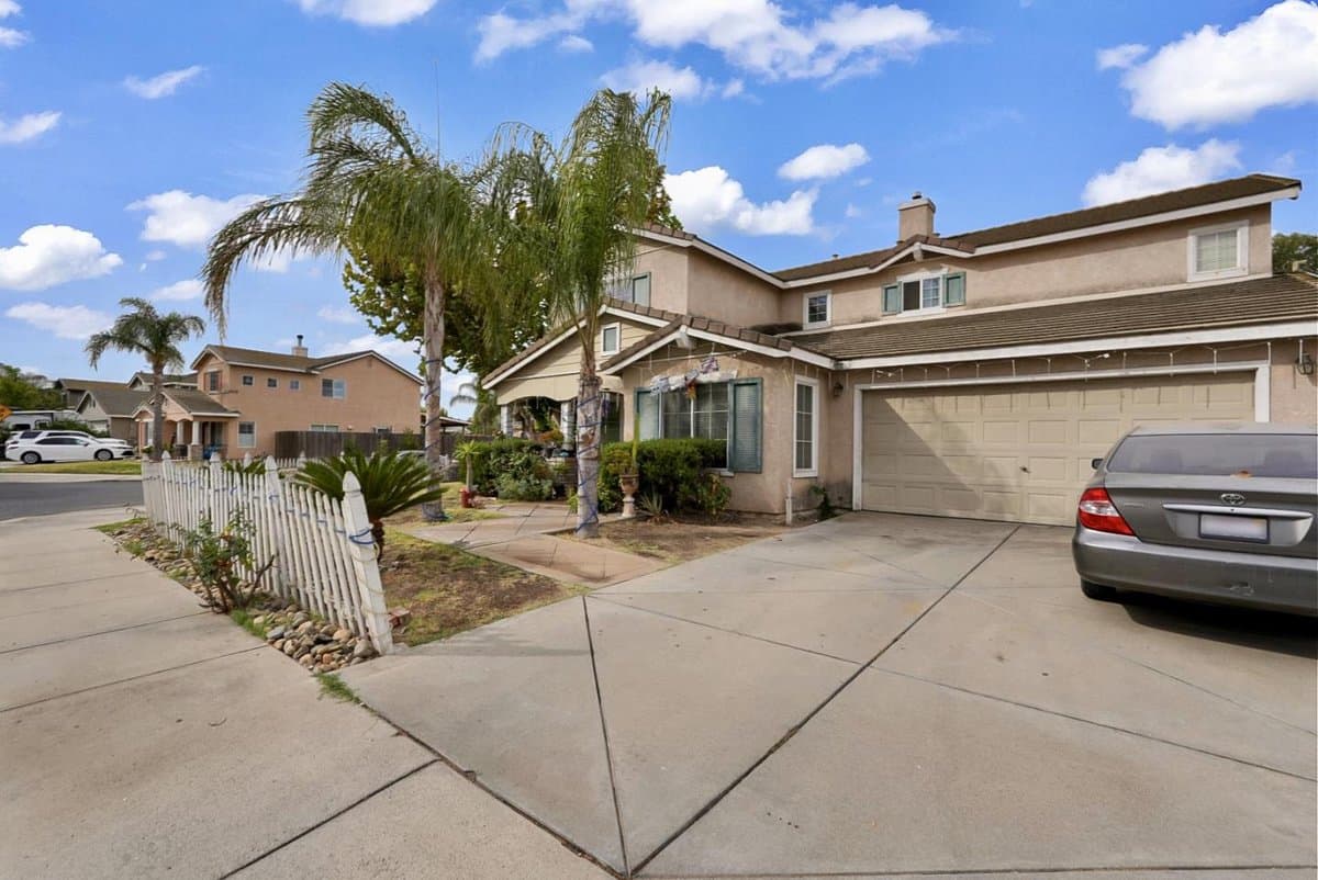 825 Rolling Oak Court - Photo 4