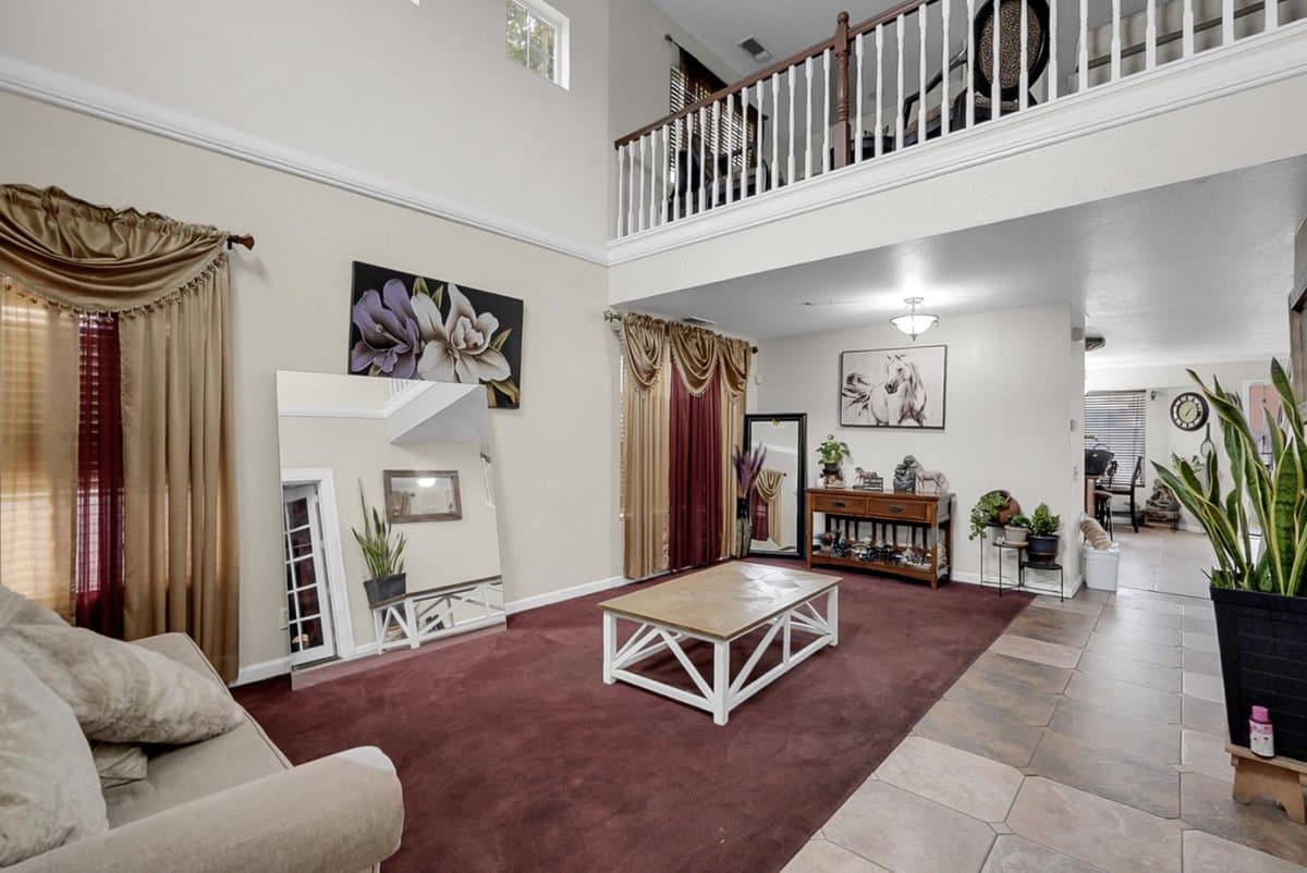 825 Rolling Oak Court - Photo 5