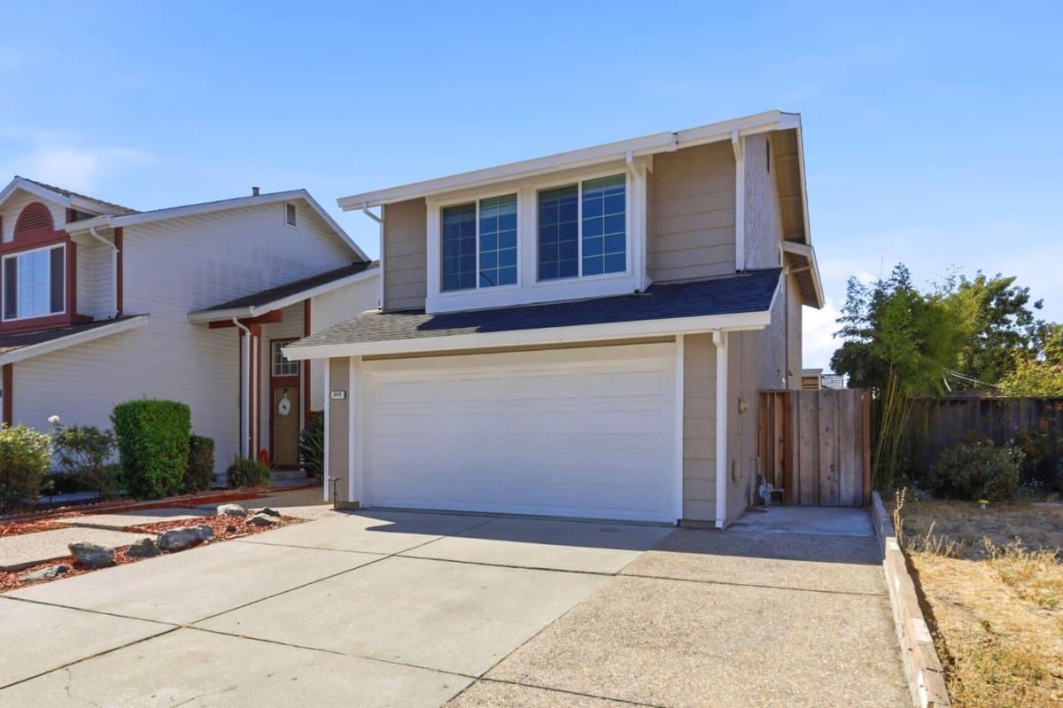 849 Kyle Street - Photo 3