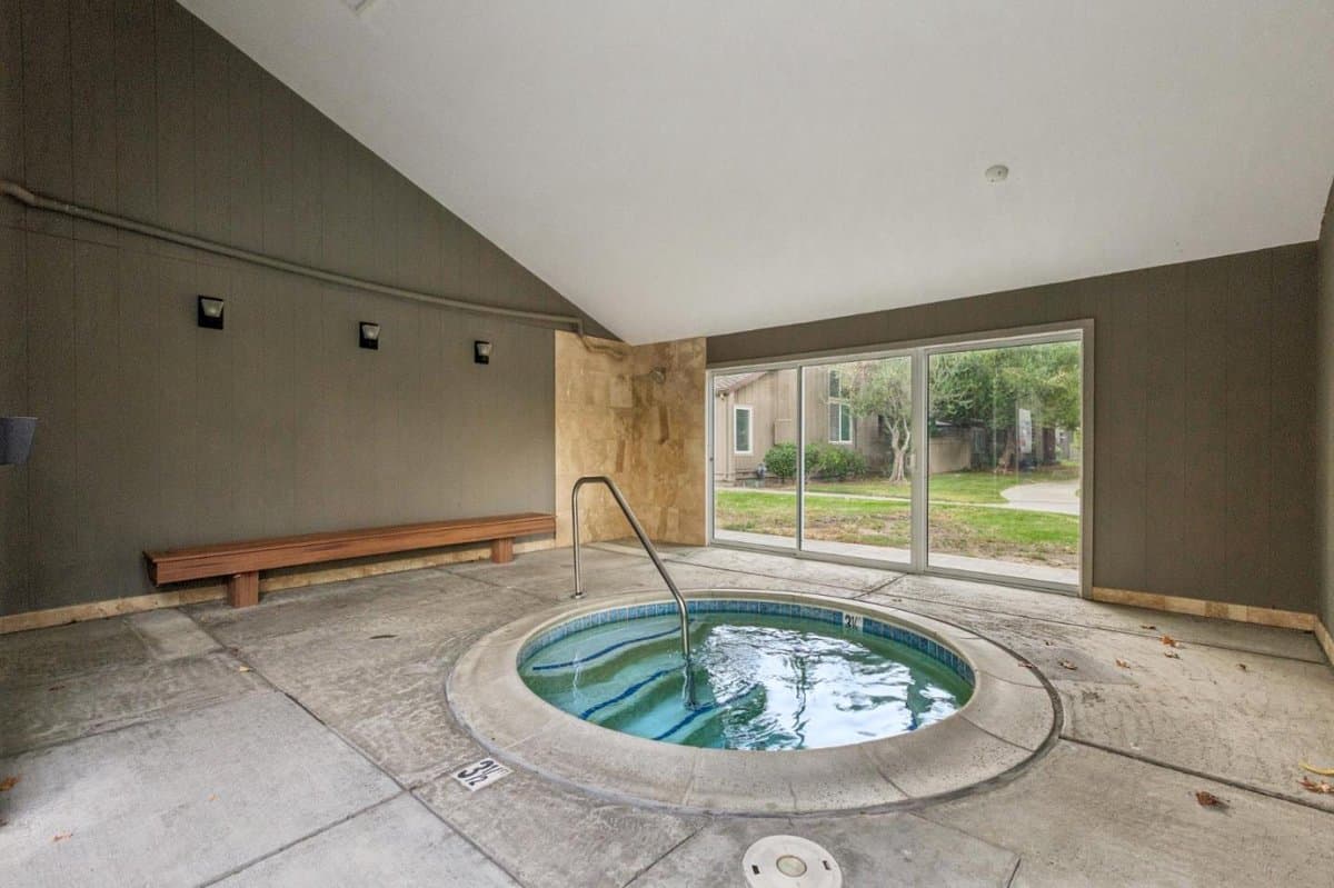 108 Walnut Hill Court - Photo 3