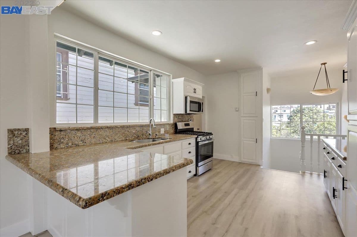 2036 East 20th Street - Photo 3