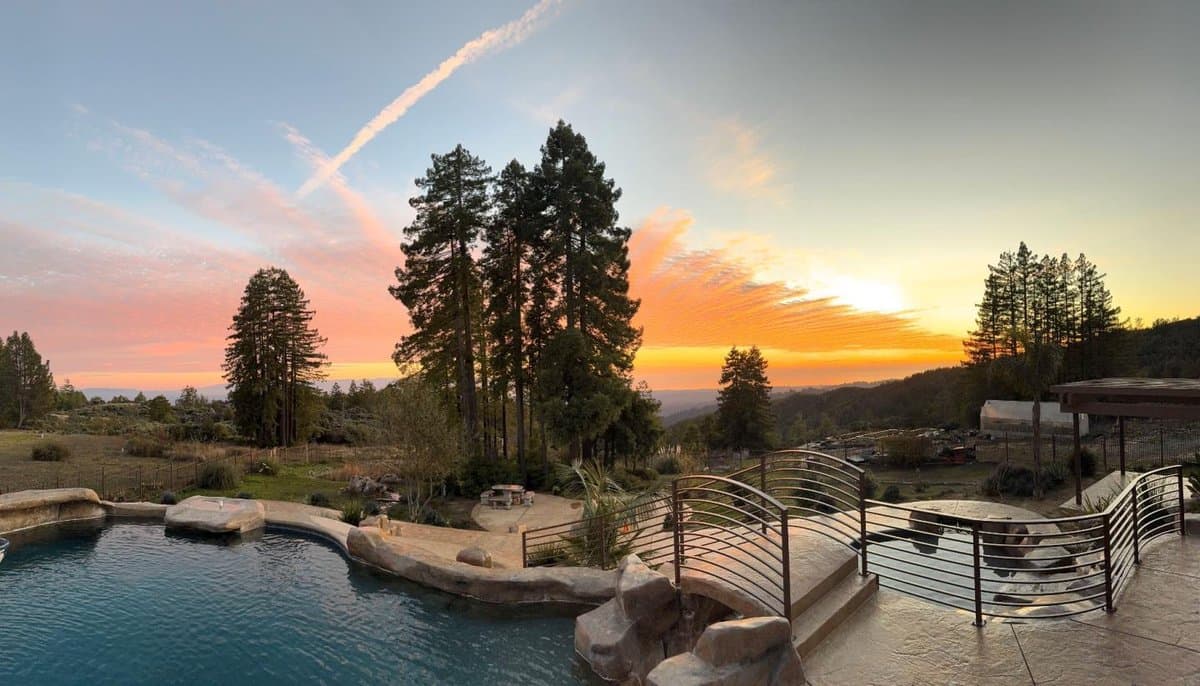 1061 Summit Road - Photo 4