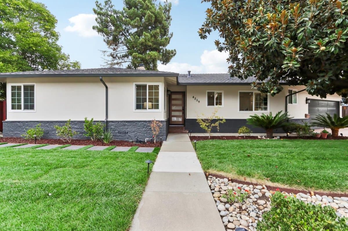 4259 Silver Street - Photo 1