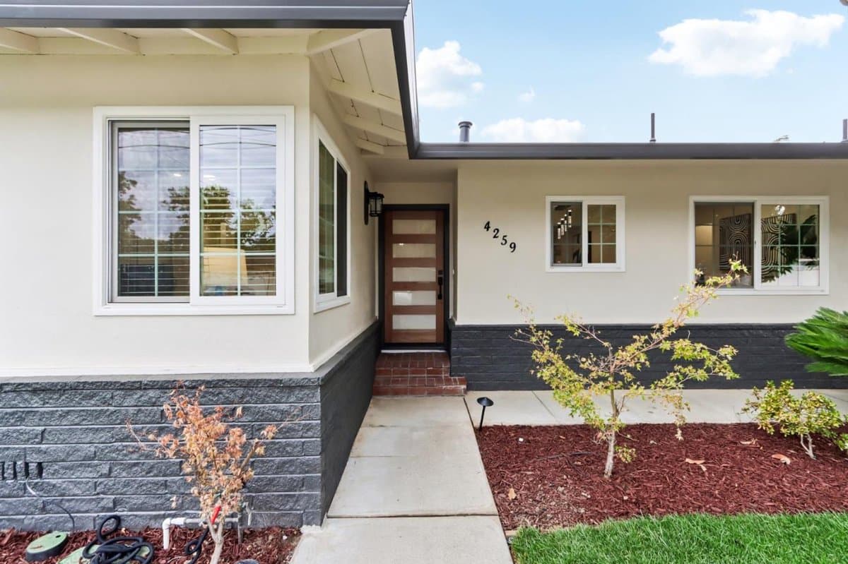 4259 Silver Street - Photo 2