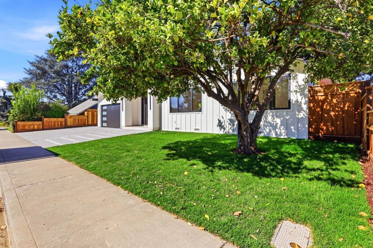 1695 Cherry Grove Drive - Photo 3
