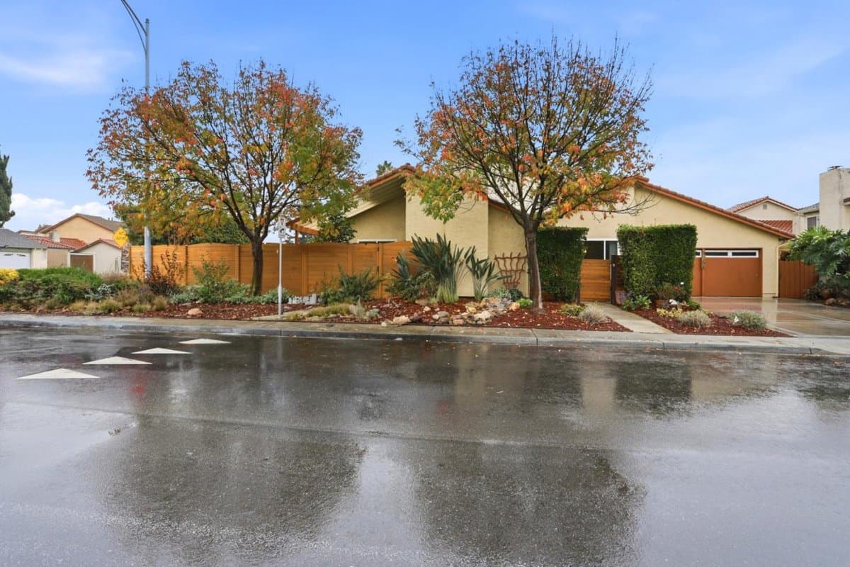 1306 Mount Shasta Avenue - Photo 4