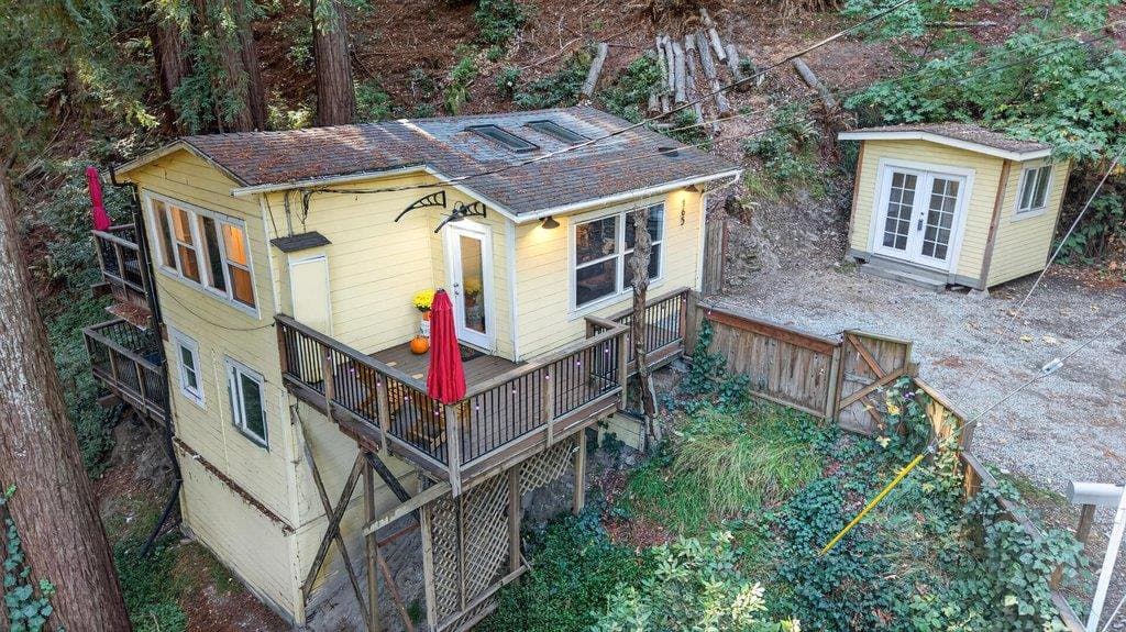 165 West Drive - Photo 1