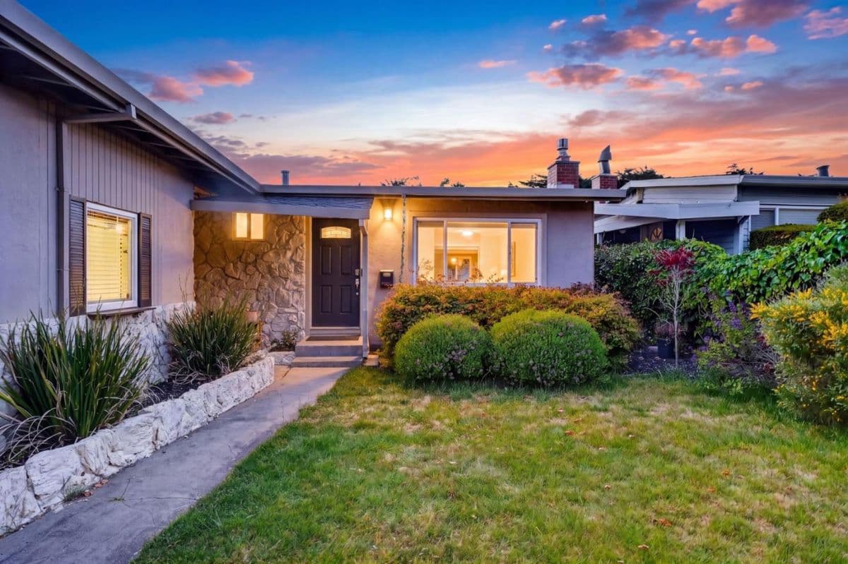 339 Greenway Drive - Photo 2