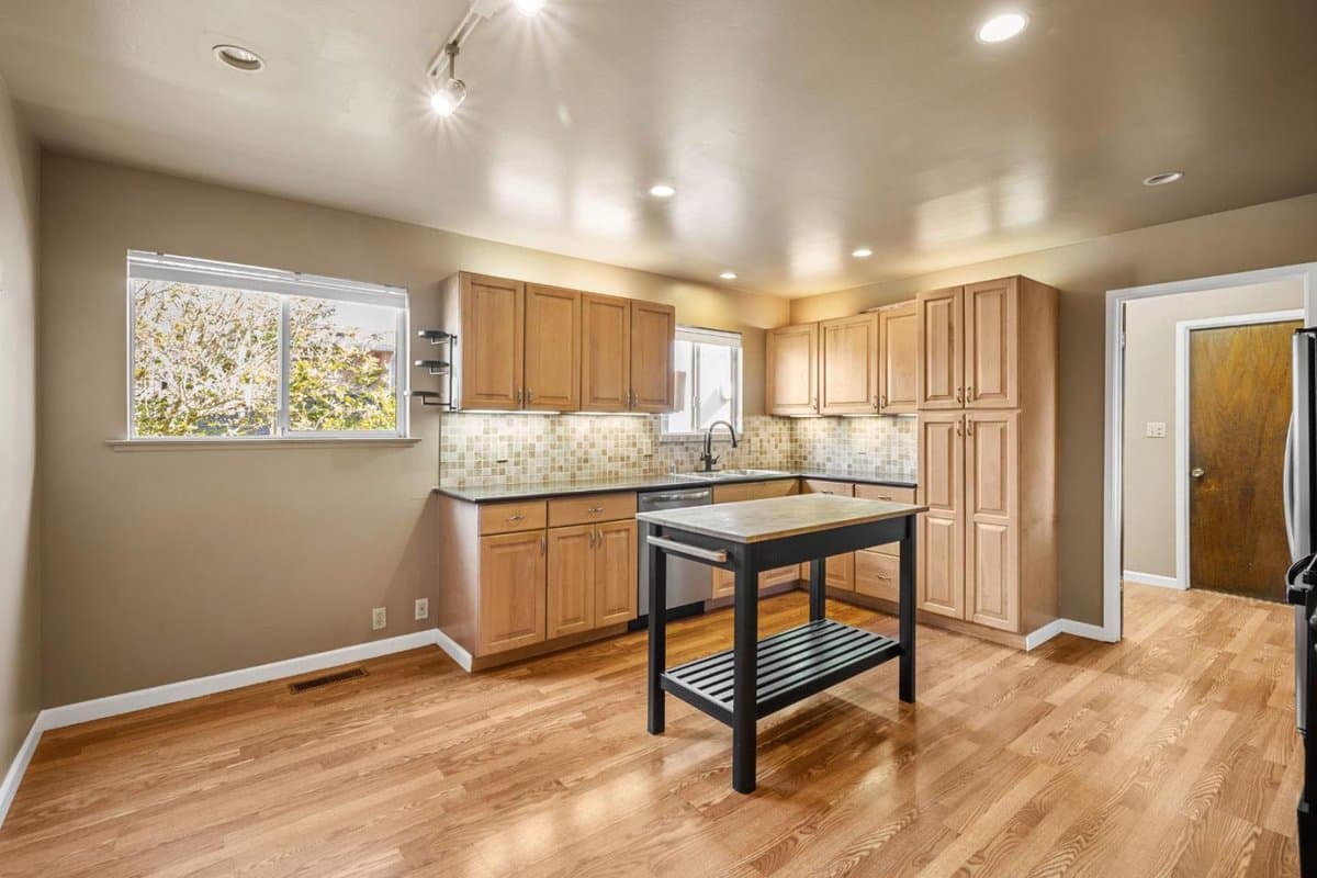 575 5th Street - Photo 3