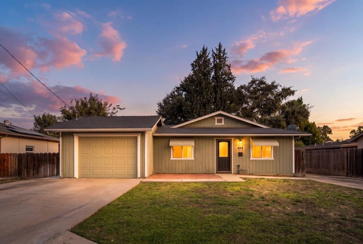 494 Sycamore Avenue - Photo 1