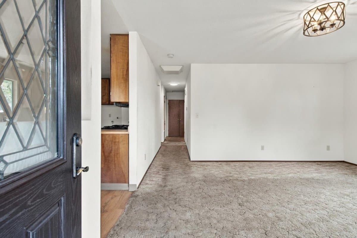 494 Sycamore Avenue - Photo 5