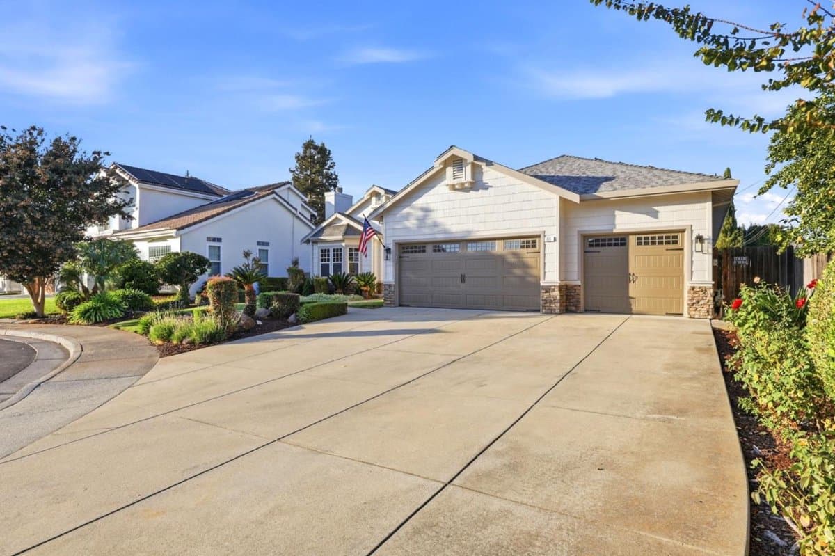 811 Greystone Court - Photo 4