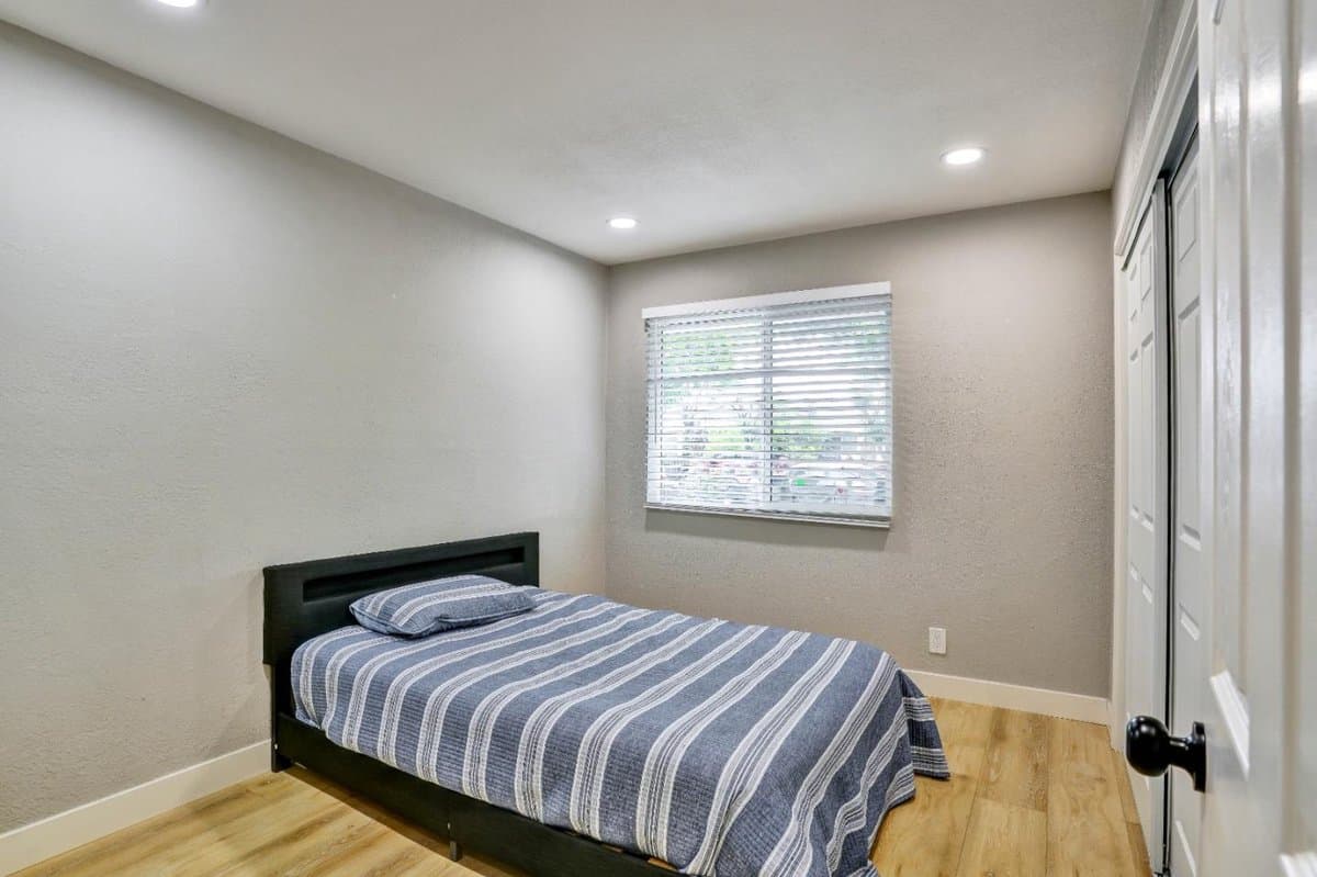 3855 KAUAI Drive - Photo 4