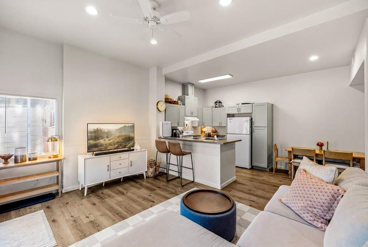 244 Mar Vista Drive - Photo 3