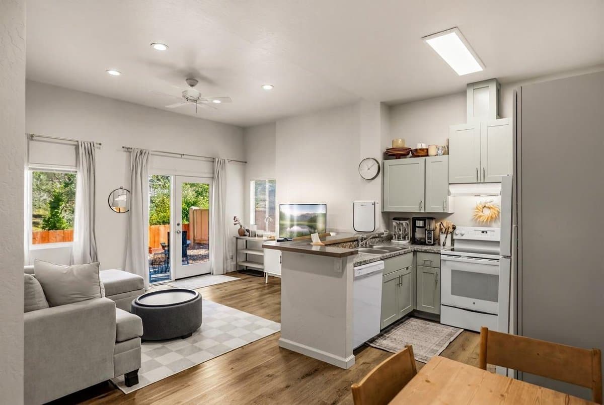 244 Mar Vista Drive - Photo 4