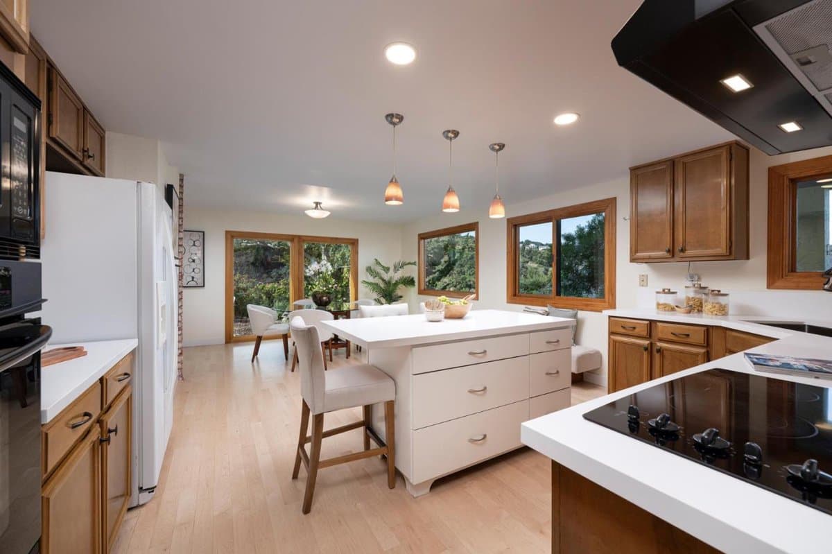 2318 Hastings Drive - Photo 3