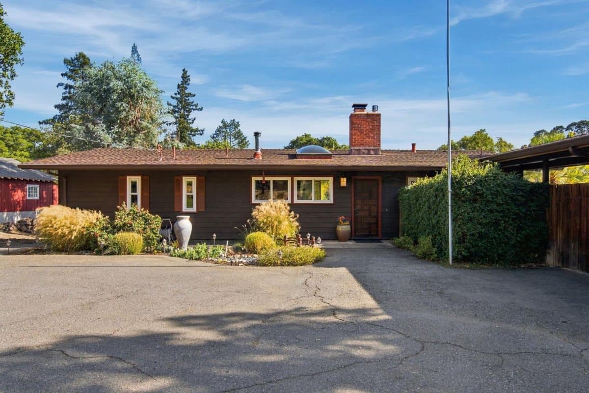 1703 Edgewood Road - Photo 3