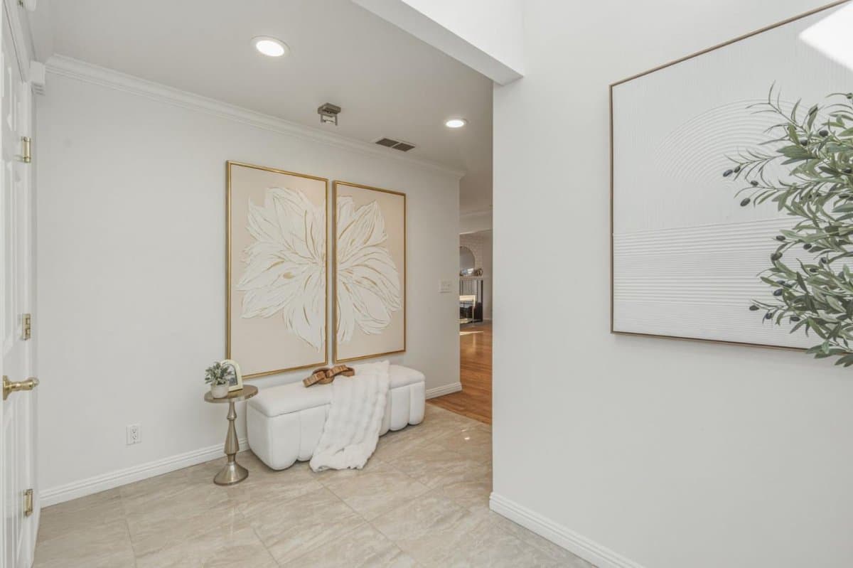 789 Iris Avenue - Photo 3
