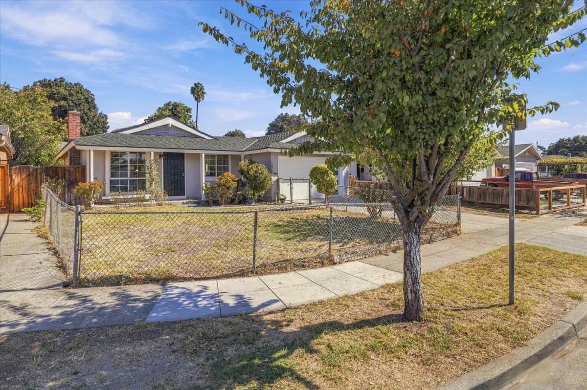 2068 Palm Beach Way - Photo 3