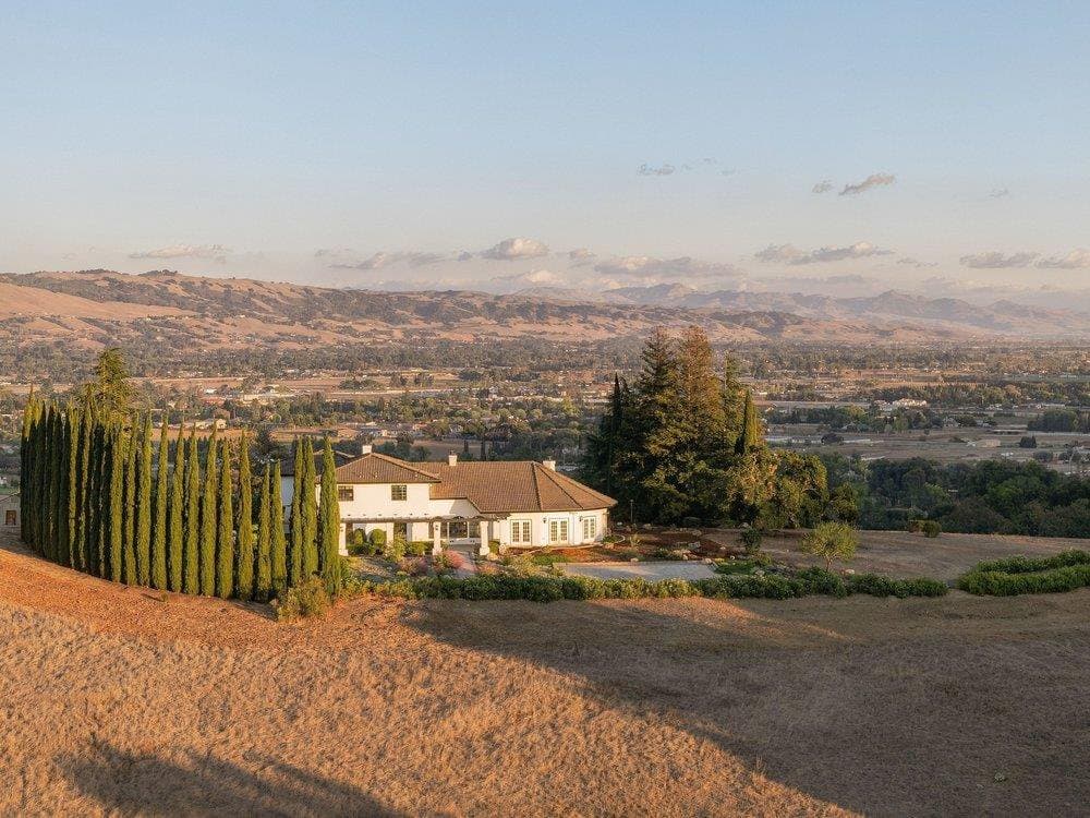 825 West San Martin Avenue - Photo 3