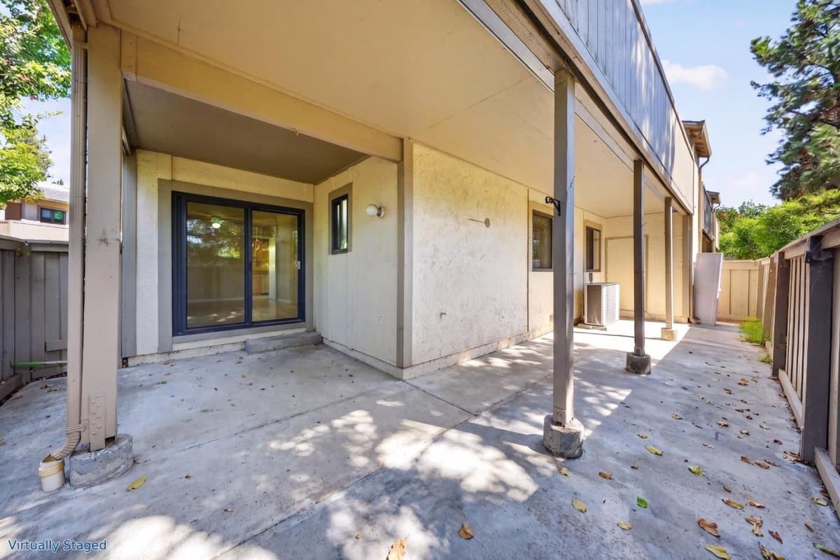 1099 North Abbott Avenue - Photo 2