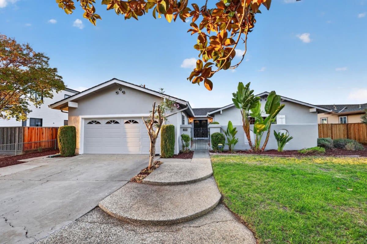 2729 Los Altos Drive - Photo 1