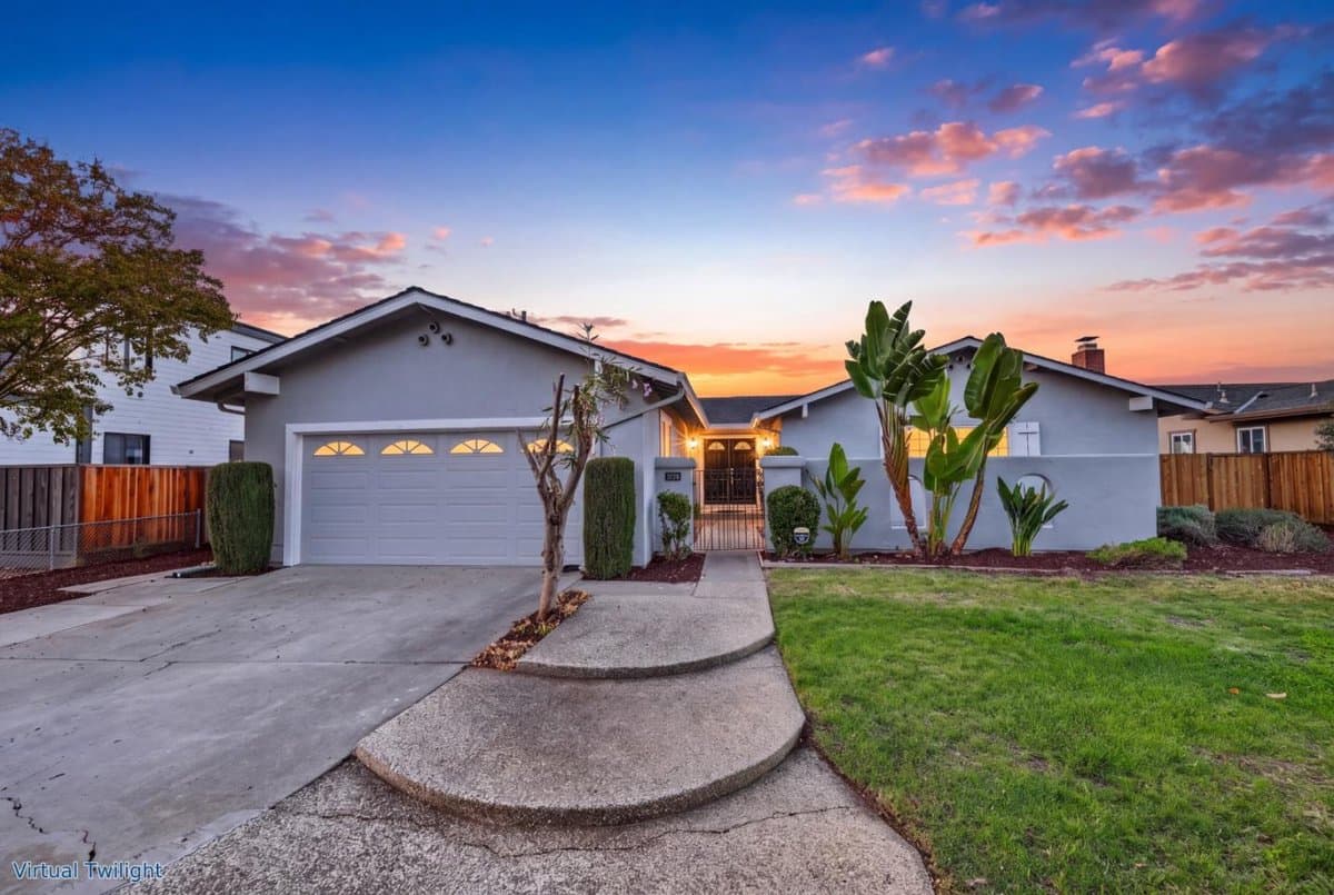 2729 Los Altos Drive - Photo 2