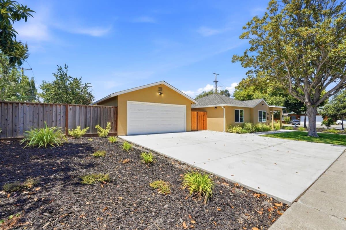 1150 Kiely Boulevard - Photo 3