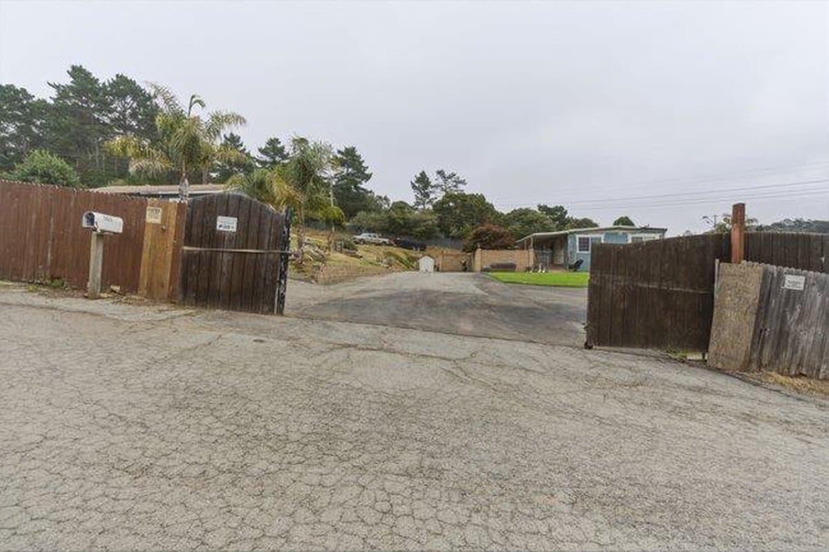 5925 Briarcliff Terrace - Photo 3
