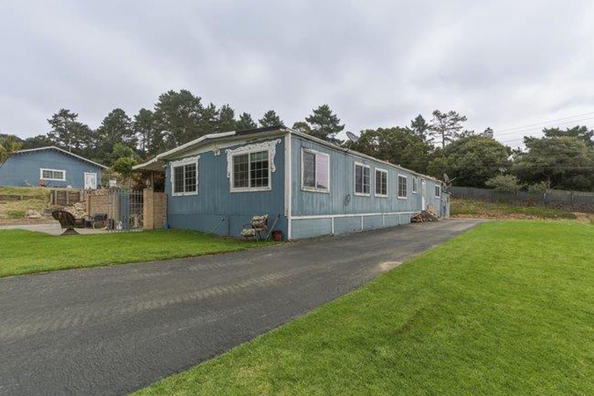 5925 Briarcliff Terrace - Photo 4