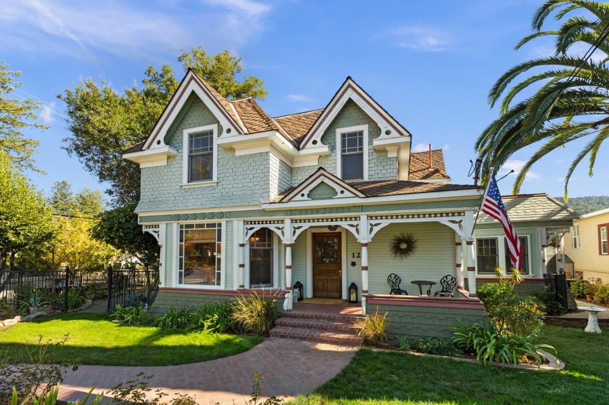 122 Los Gatos Boulevard - Photo 1