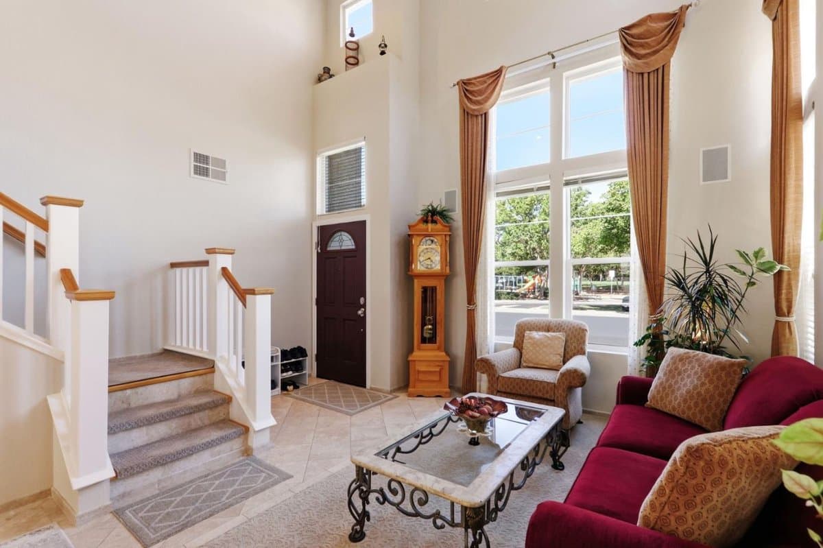 102 Triana Way - Photo 5