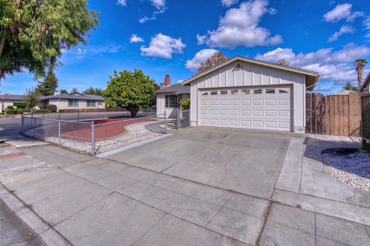 36612 Lakewood Drive - Photo 2